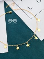 A Starry Statement - Golden Casual Neckpiece