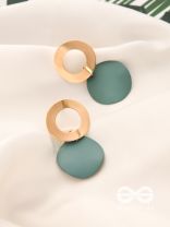 The Geometric Glam Earrings - Golden Green