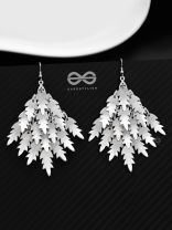 A Christmasy Feeling - Shimmery Silver Dangler Earrings