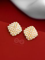 Goddess of Pearls - Statement Golden Studs 