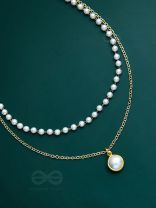The Goddess of Pearls - Statement Golden Neckpiece
