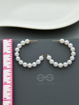 Nothing like Too much Pearls - Statement Hoops