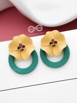 THE FLORAL MESMERISERS - STATEMENT STUD EARRINGS (Mellow)