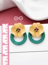 THE FLORAL MESMERISERS - STATEMENT STUD EARRINGS (Mellow)