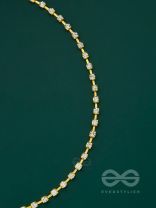 Elegance around my Neck - Golden Statement Neckpiece