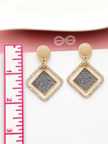 SILVER# GLAM AND GORGEOUS - STATEMENT EARRINGS