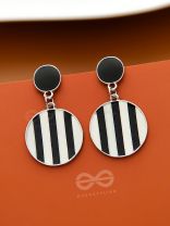 A CLASSY AFFAIR - SILVER STRIPED EARRINGS