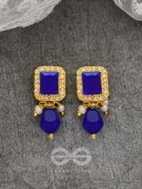 The mystical magnificence - set of statement choker and earrings ( Prussian Blue)