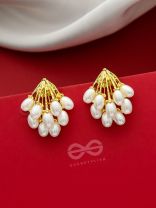 Pearlicious Flowers- Golden Pearl Earrings
