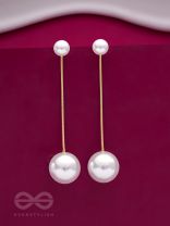 The Pearly Reflection- Golden Pearl Earrings