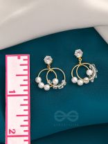 The Constellation of Pearls- Golden Pearl Earrings