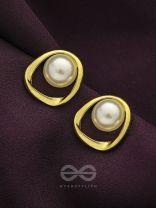 The Moon Orbit- Golden Pearl Earrings