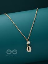 Beach Nostalgia- Golden Seashell Necklace