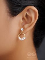 The Constellation of Pearls- Golden Pearl Earrings