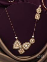 Dwista- The Copper Beauty- Beads and Stones Embroidered Necklace 