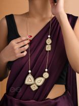 Dwista- The Copper Beauty- Beads and Stones Embroidered Necklace 