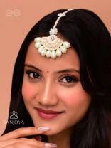 SAIKAVALI - DECORATED WITH PEARLS - STONE, BEADS AND PEARLS EMBROIDERED MAANGTIKA