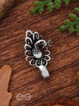 A DAZZLING BEAUTY - OXIDISED PRESS-ON NOSEPIN