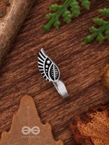 LEAFY WHISPERS - OXIDISED NON-PIERCED NOSERING