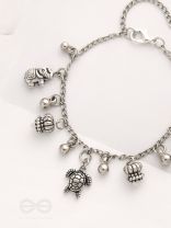 The Regal Elements- Classy Oxidised Bracelet