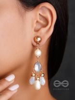 The Foggy Sky- Golden Pearl Earrings