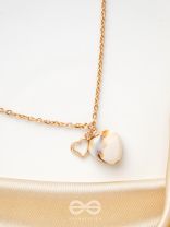 The Beach Romance- Golden Embellished Necklace