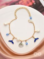 The Mermaid's Kiss- Golden Pearl Bracelet