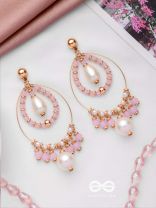 THE PINKING PEARLS - CLASSIC PEARL EARRINGS