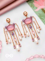 THE SHOWER OF ELEGANCE - CLASSIC PEARL EARRINGS