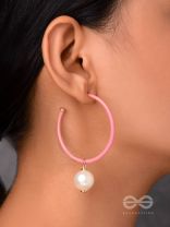 DAZZLING DEWDROP DREAM - CUTE PEARL EARRING