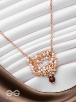 Golden Whispering Chain - Bold & Glamorous Neckpiece With Anti-Tarnish Coating 