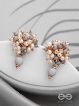 THE GRACEFUL BLOOMS - CASUAL PEAL EARRINGS