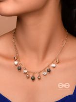The Graceful Gleam - Casual And Minimal Neckpiece With Anti-Tarnish Coating 