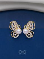 SPREADING THE WINGS - GOLDEN PEARL STUDS