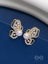 SPREADING THE WINGS - GOLDEN PEARL STUDS