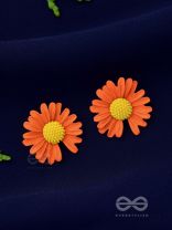 FORGET-ME-NOT - CASUAL STUD EARRINGS (ORANGE)