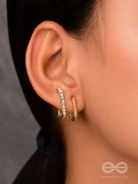 GLITTER GROOVE - GOLDEN STUD EARRINGS