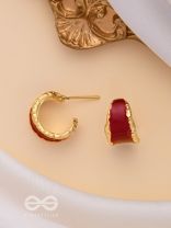 SACRLET RAZZLE-DAZZLE -  GOLDEN ENAMELLED STUDS
