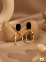 SHIMMER OF NIGHT - STATEMENT DROP EARRINGS