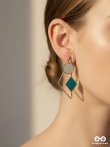 THE ELEGANT APEX - GOLDEN ENAMELED EARRINGS