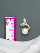 MYSTIC MERMAID TAILS - GOLDEN EMBELLISHED EARRINGS