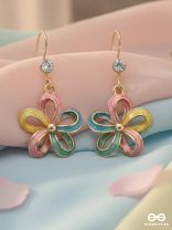 THE BLOOMING CARNIVAL - GOLDEN EMBELLISHED EARRING