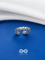 SINISTER SMILES - SILVER ADJUSTABLE RING