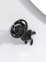 A MAJESTIC PROWL - STATEMENT BLACK RING (ADJUSTABLE)