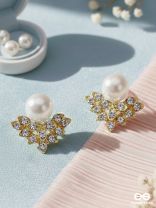 PEARLS IN PARADISE - GOLDEN EMBELLISHED EARRINGS