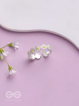 SUNSHINE DAISIES - SILVER RING (ADJUSTABLE)(Yellow)