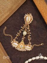 Sakosa - Ivory Coast -Beads And Shells Hand Embroidered Haathphool