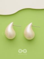 Glitter Drops - Holographic Acrylic Earrings (White)