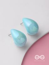 Shining Crescents - Holographic Acrylic Earrings (Light Blue)