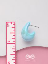 Shining Crescents - Holographic Acrylic Earrings (Light Blue)